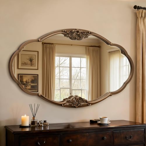 Detailed Antique-Style Wall Reflection