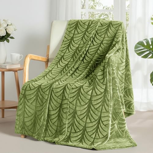 Patterned Throw Blankets