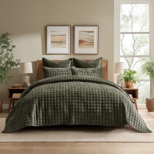 Quilted Green Comforter Set