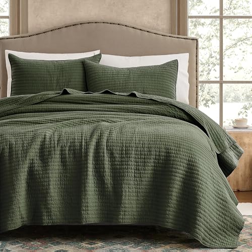 Textured Green Bedspread