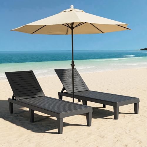 Weather-Safe Lounge Chairs