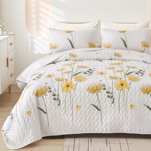 Kids’ Gold Bedding